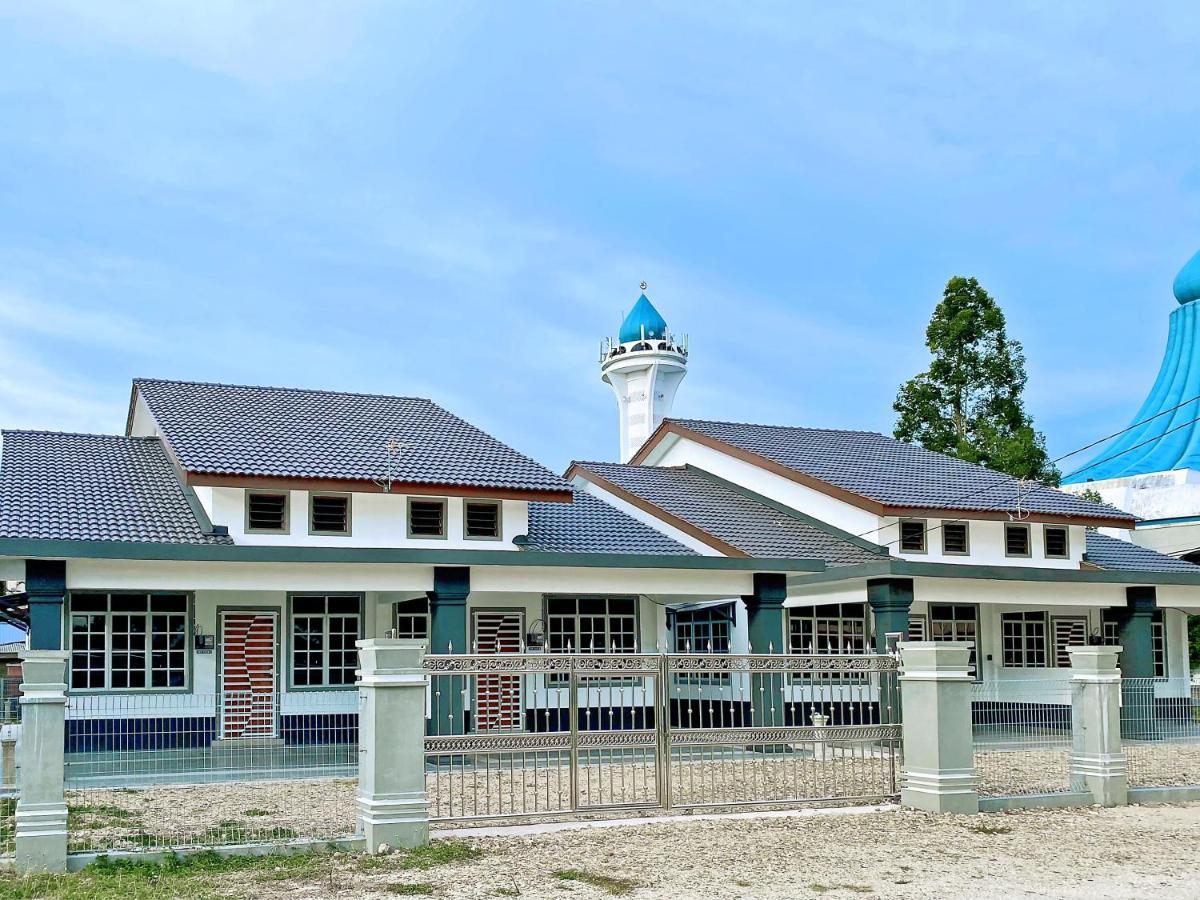 Nazza Homestay Besut With Swimming Pool Kampung Raja Eksteriør billede