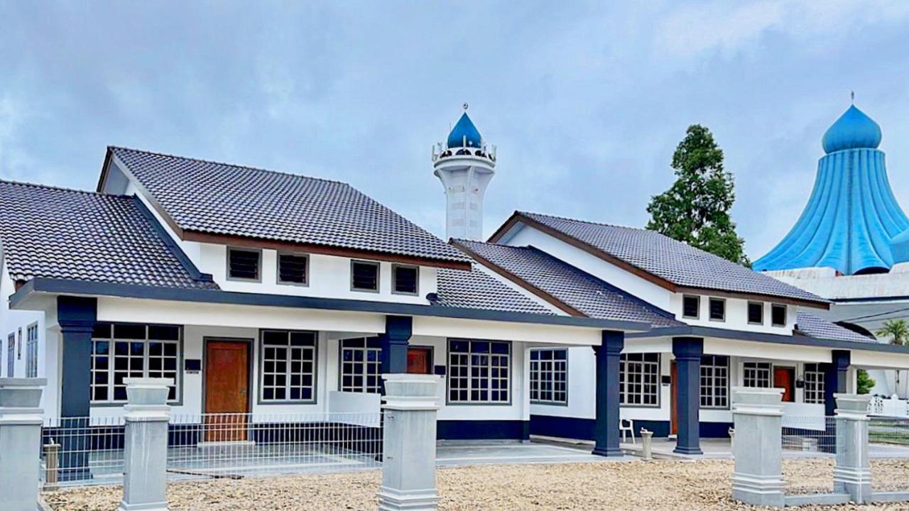 Nazza Homestay Besut With Swimming Pool Kampung Raja Eksteriør billede